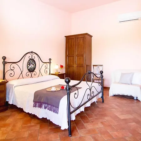 Guest house Poggio Pistolese 2*